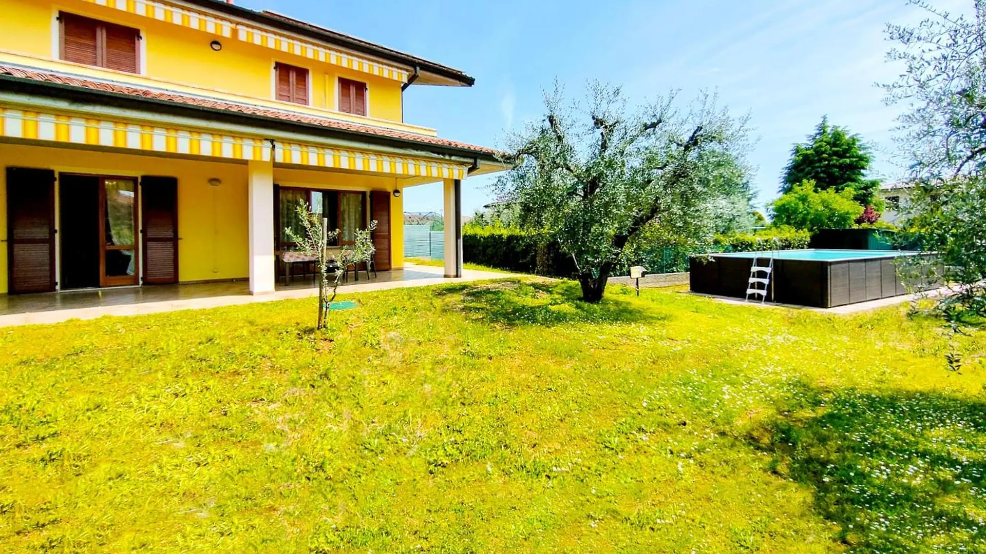Villa Mirarino Raffa 0*,  Itália